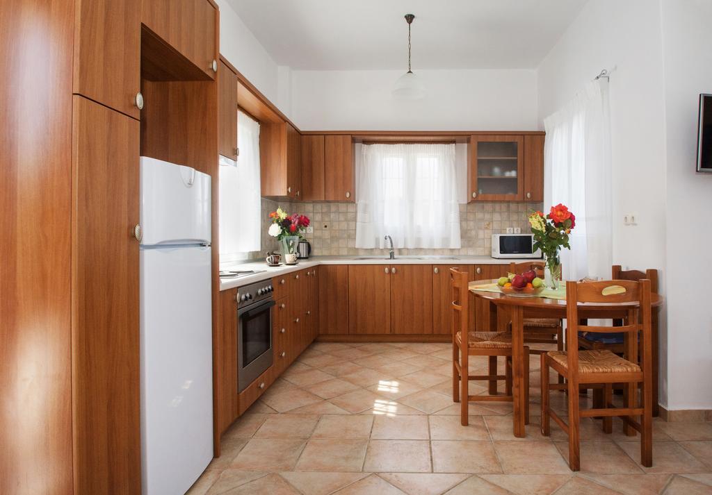 Pantonia Apartments Agia Pelagia  ภายนอก รูปภาพ