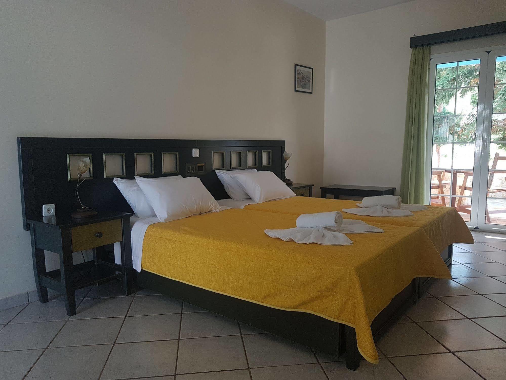 Pantonia Apartments Agia Pelagia  ภายนอก รูปภาพ