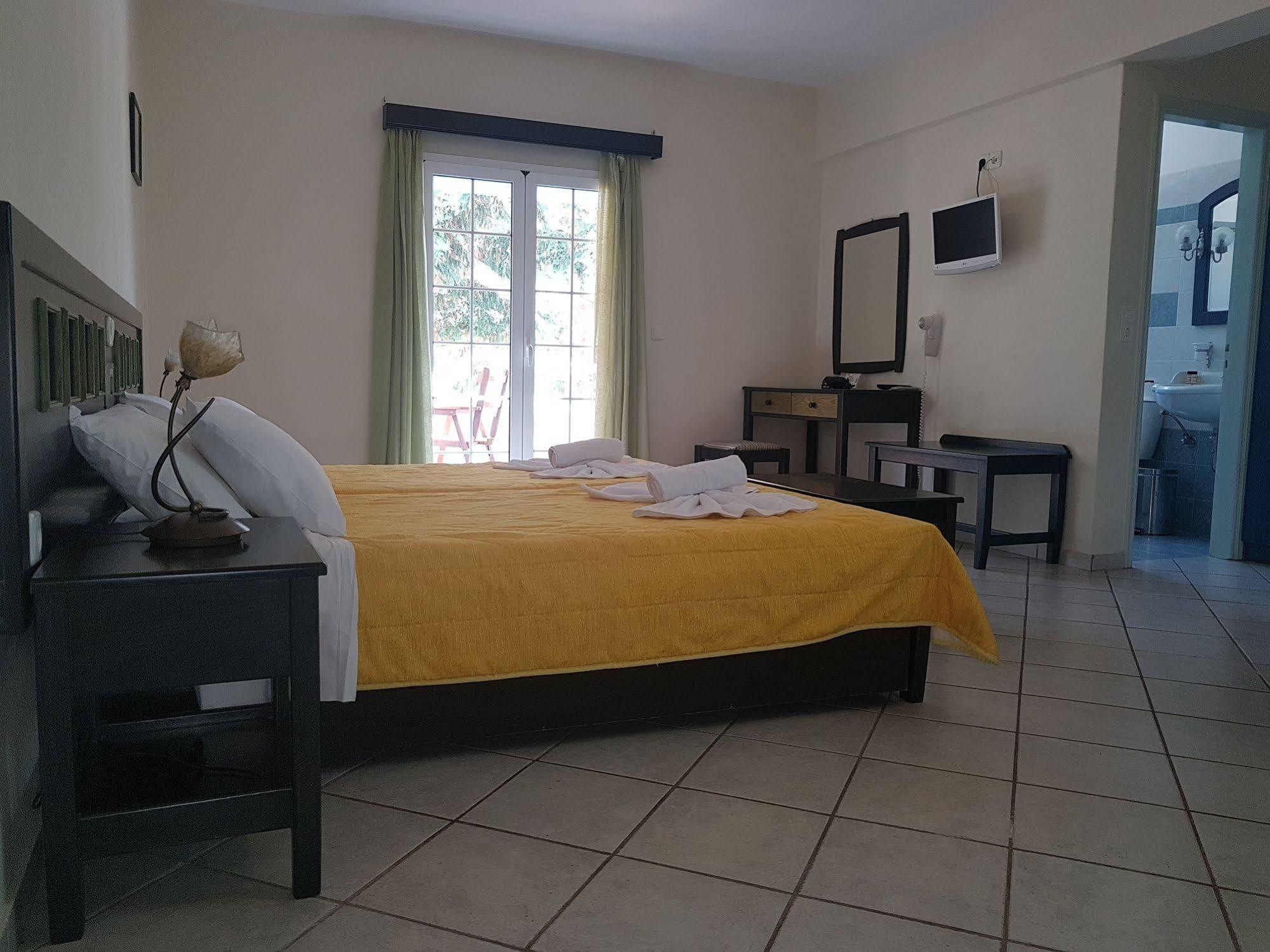 Pantonia Apartments Agia Pelagia  ภายนอก รูปภาพ