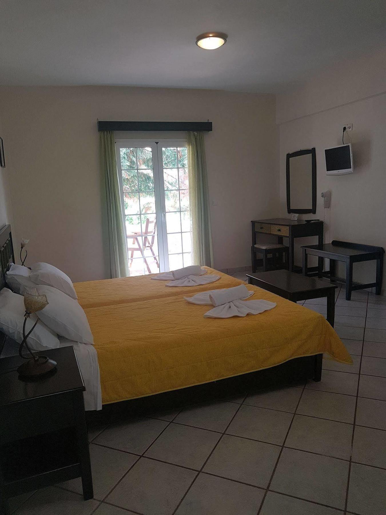 Pantonia Apartments Agia Pelagia  ภายนอก รูปภาพ