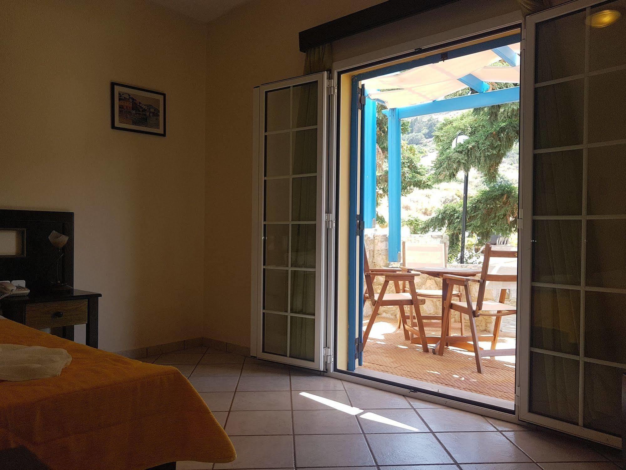 Pantonia Apartments Agia Pelagia  ภายนอก รูปภาพ